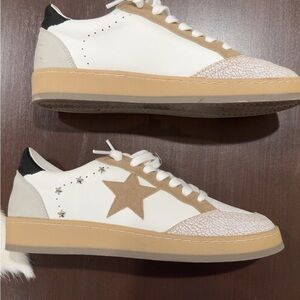 Mi.mi White and Tan Star Sneakers